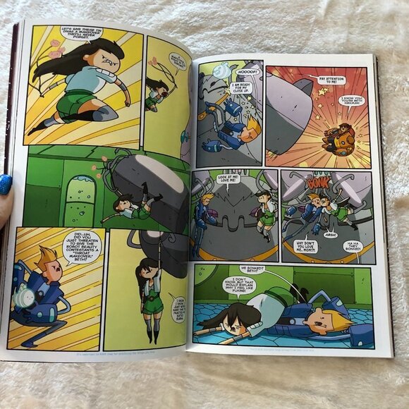 Cartoon Hangover: Bravest Warriors Graphic Novel Books Volume One & Two - Picture 5 of 11